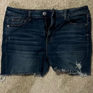 Gently worn - woman’s 16 American Eagle destroyed dark Jean short